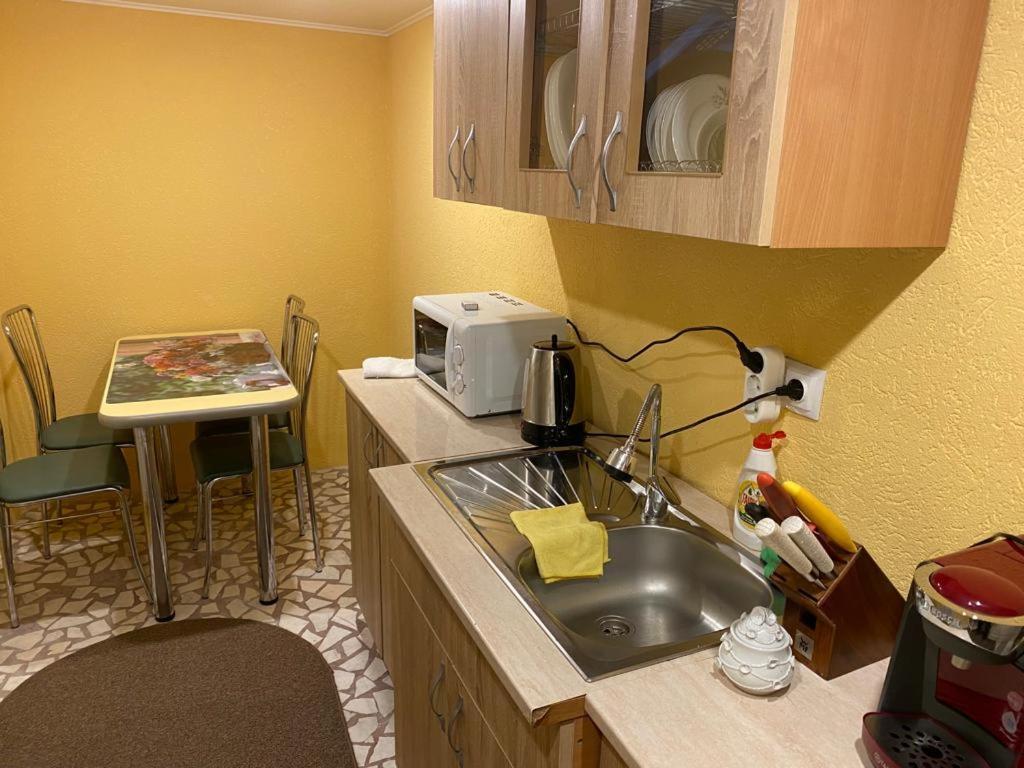 Camere mansarda cu balcon Curtea de Argeş Exterior foto